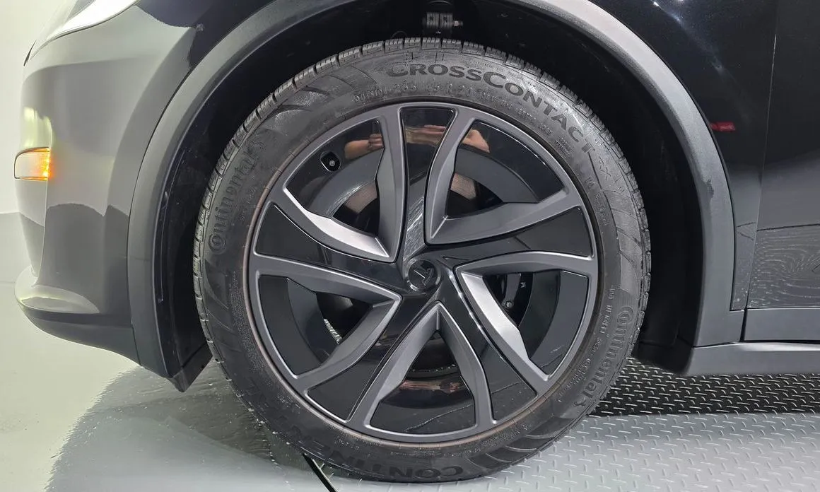 Tesla Model X — фото 6