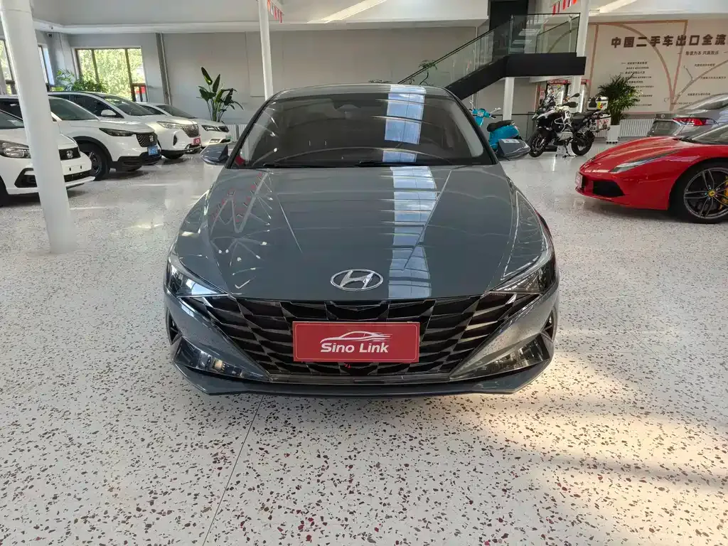 Hyundai Elantra — фото 4