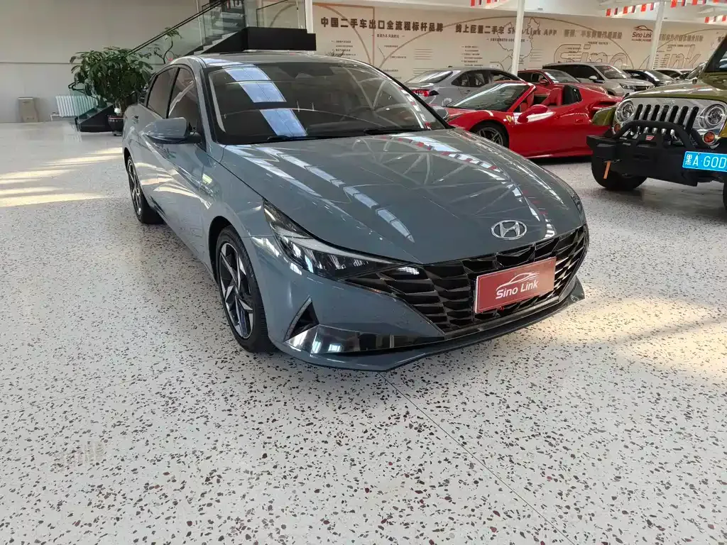 Hyundai Elantra — фото 6