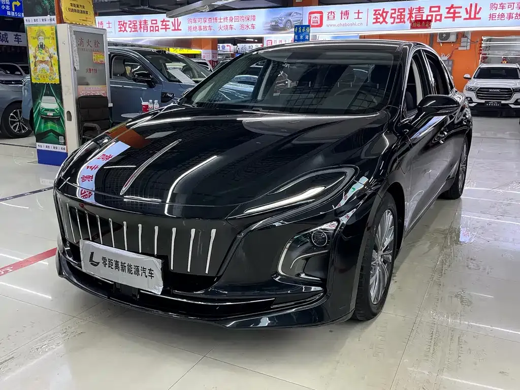 Hongqi E-QM5 — фото 4