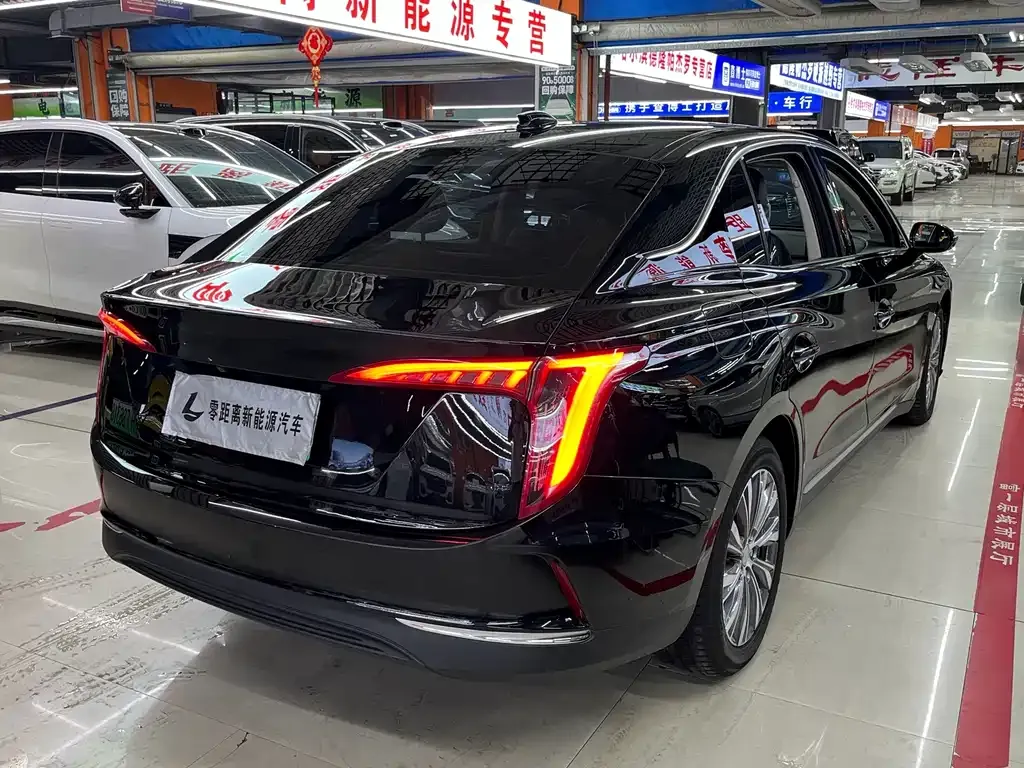Hongqi E-QM5 — фото 2