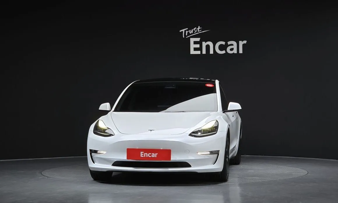 Tesla Model 3 — фото 4