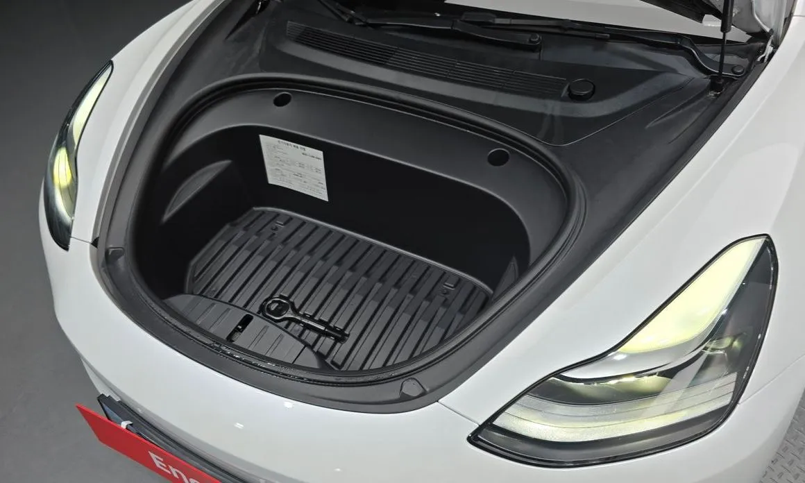 Tesla Model 3 — фото 10