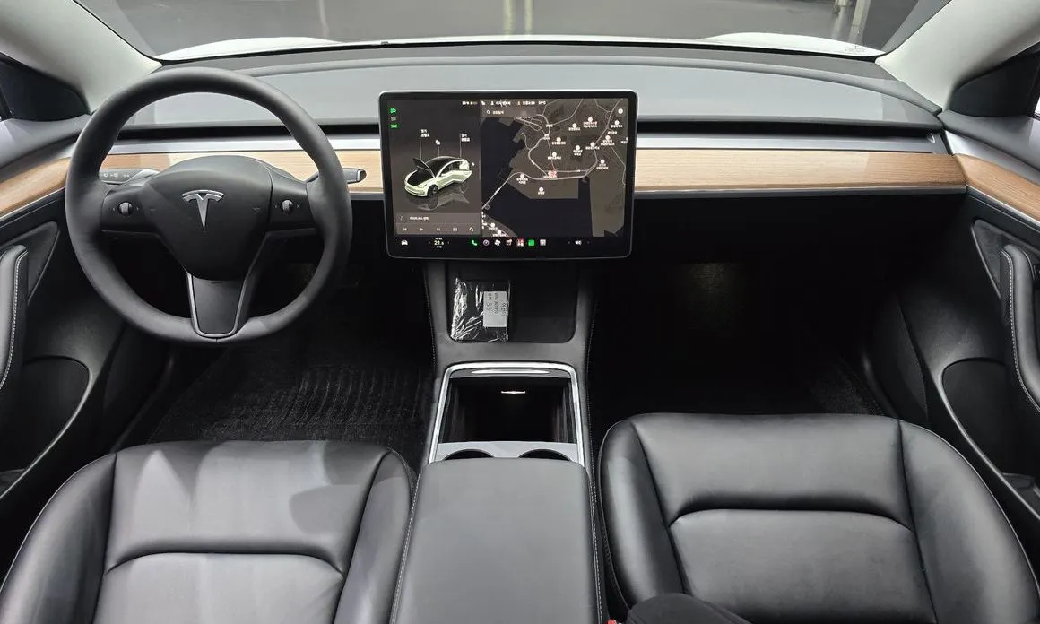 Tesla Model 3 — фото 5