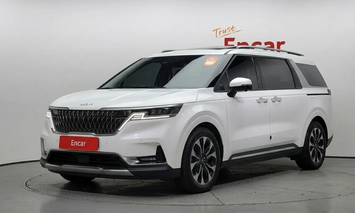Kia Carnival — фото 1