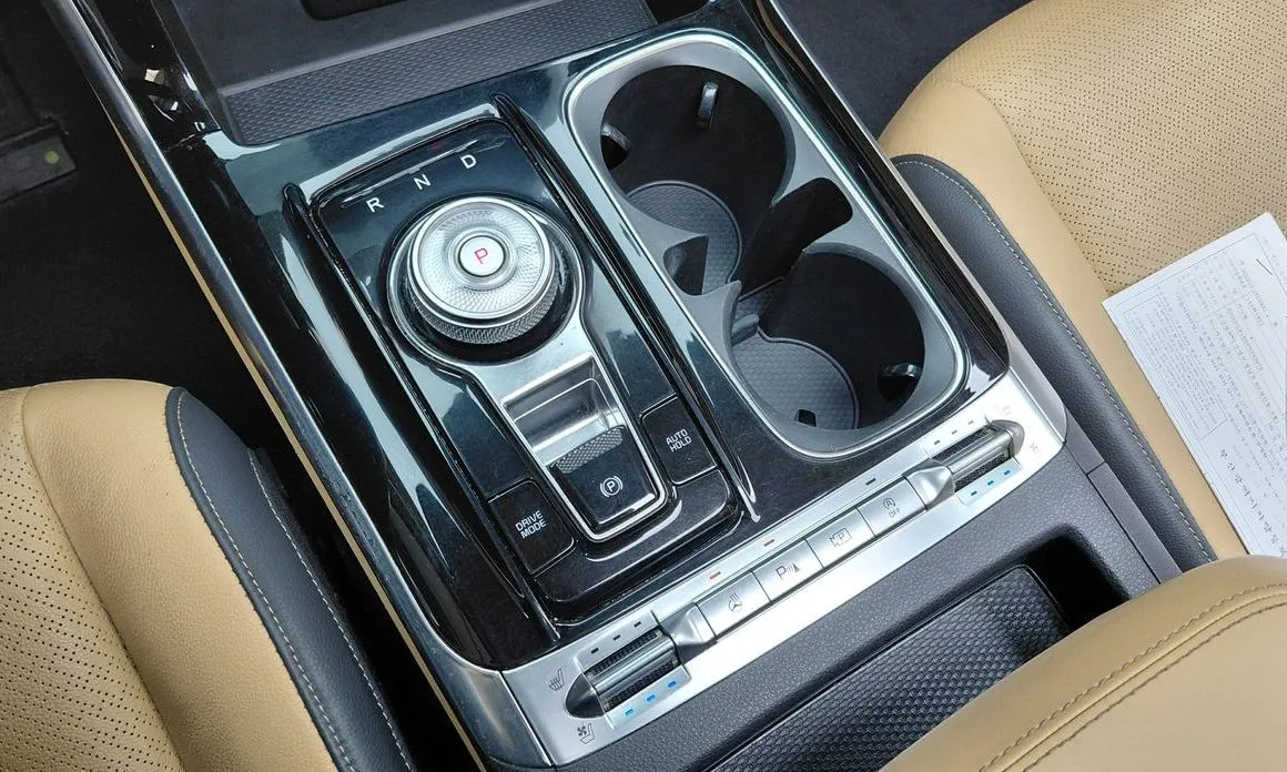Kia Carnival — фото 10