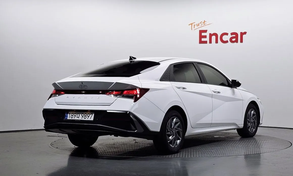 Hyundai AVANTE — фото 2