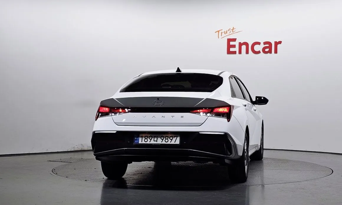 Hyundai AVANTE — фото 3