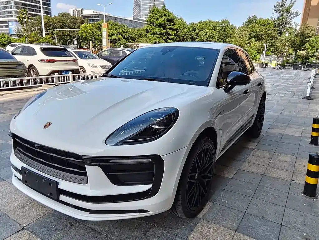 Porsche Macan — фото 1
