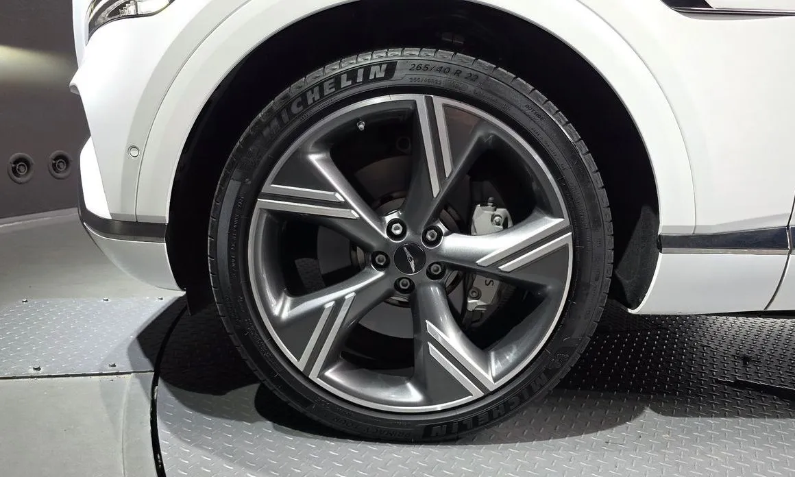 Genesis GV80 — фото 10