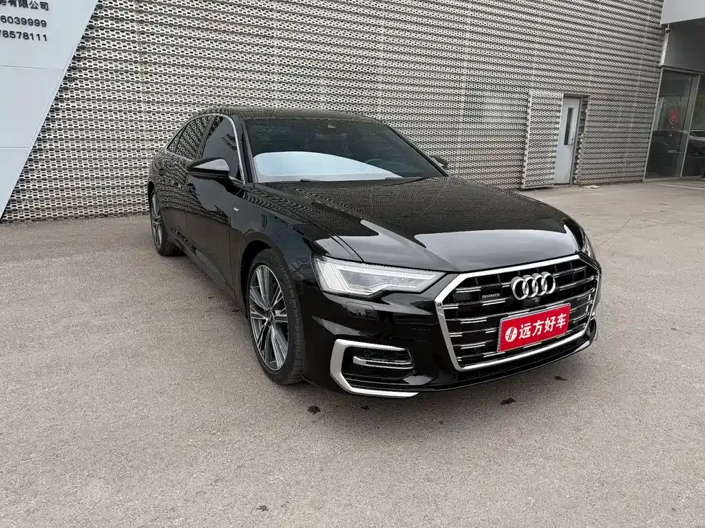 Audi A6L — фото 1