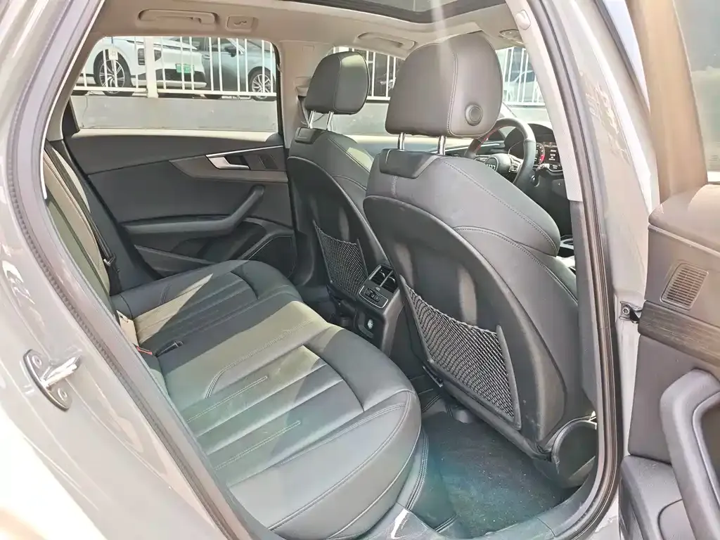 Audi A4 (Import) — фото 2