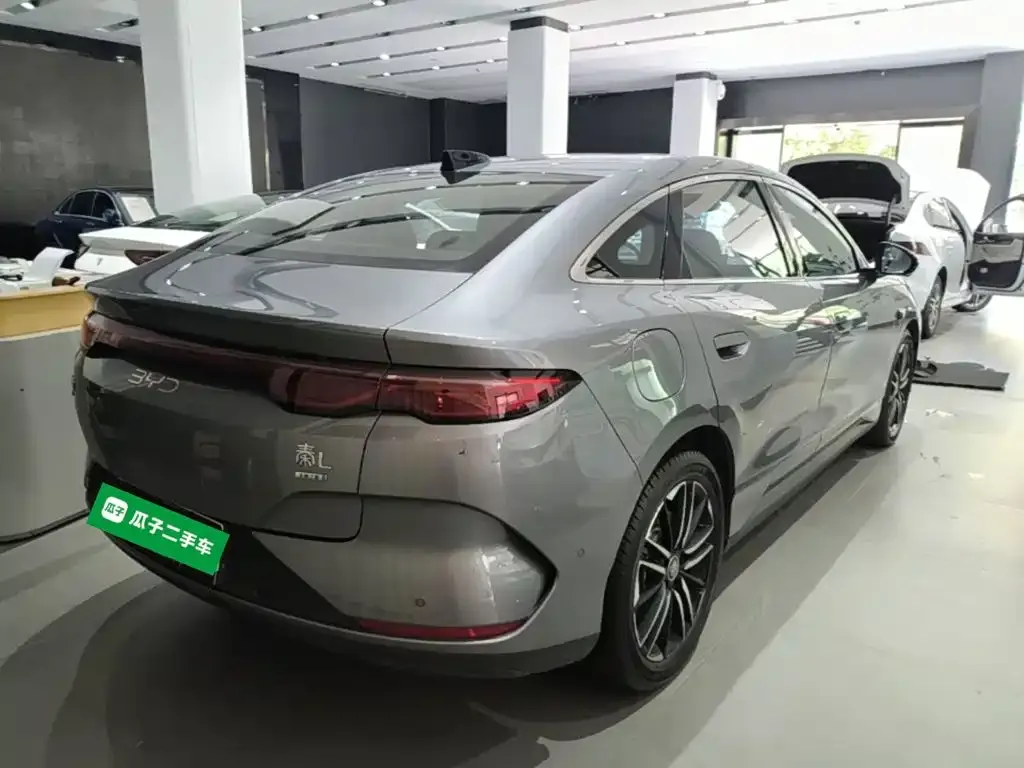 BYD Qin L — фото 9