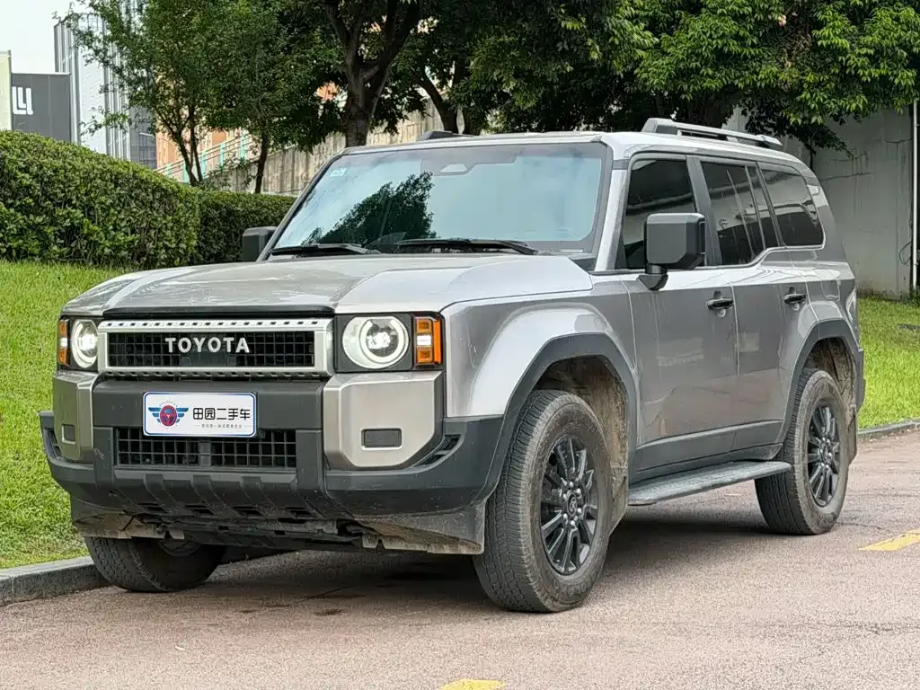 Toyota Prado — фото 1