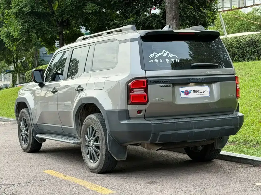 Toyota Prado — фото 10