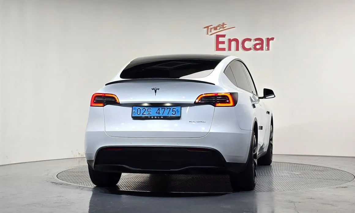 Tesla Model Y — фото 4