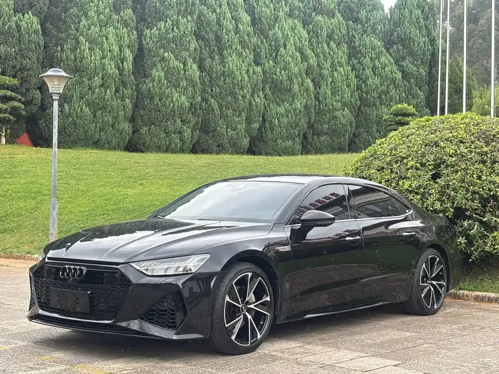 Audi A7L — фото 1