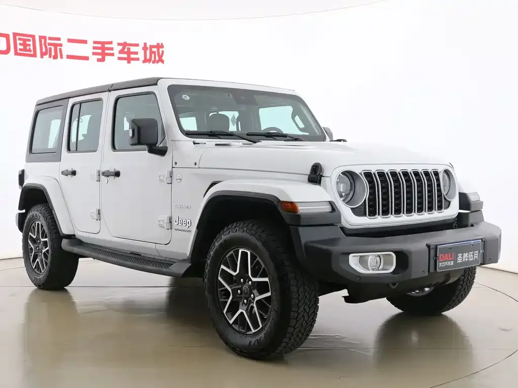 Jeep Wrangler — фото 7