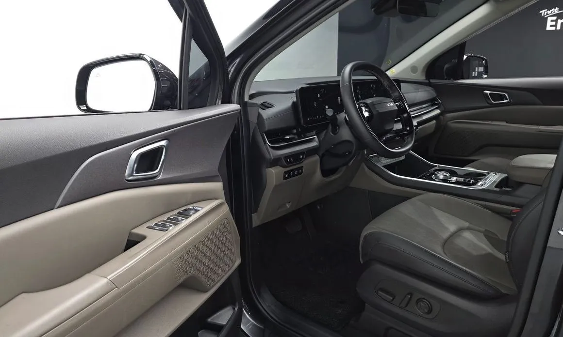 Kia Carnival — фото 9