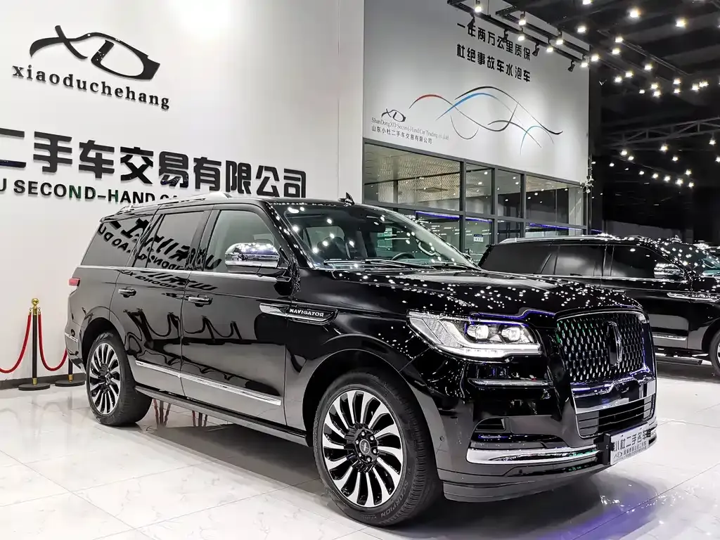 Lincoln Navigator — фото 1