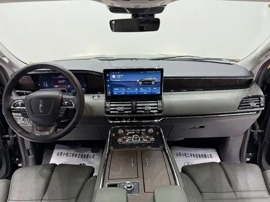 Lincoln Navigator — фото 9