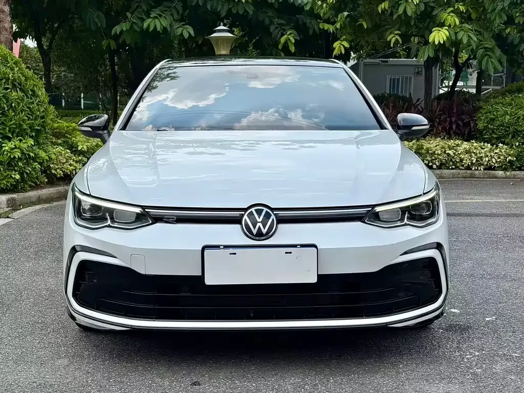 Volkswagen Golf — фото 10