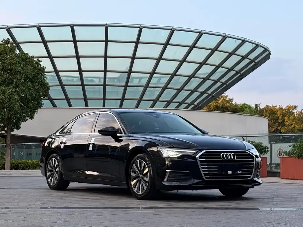 Audi A6L — фото 2