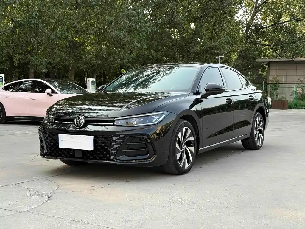 Volkswagen Passat — фото 1