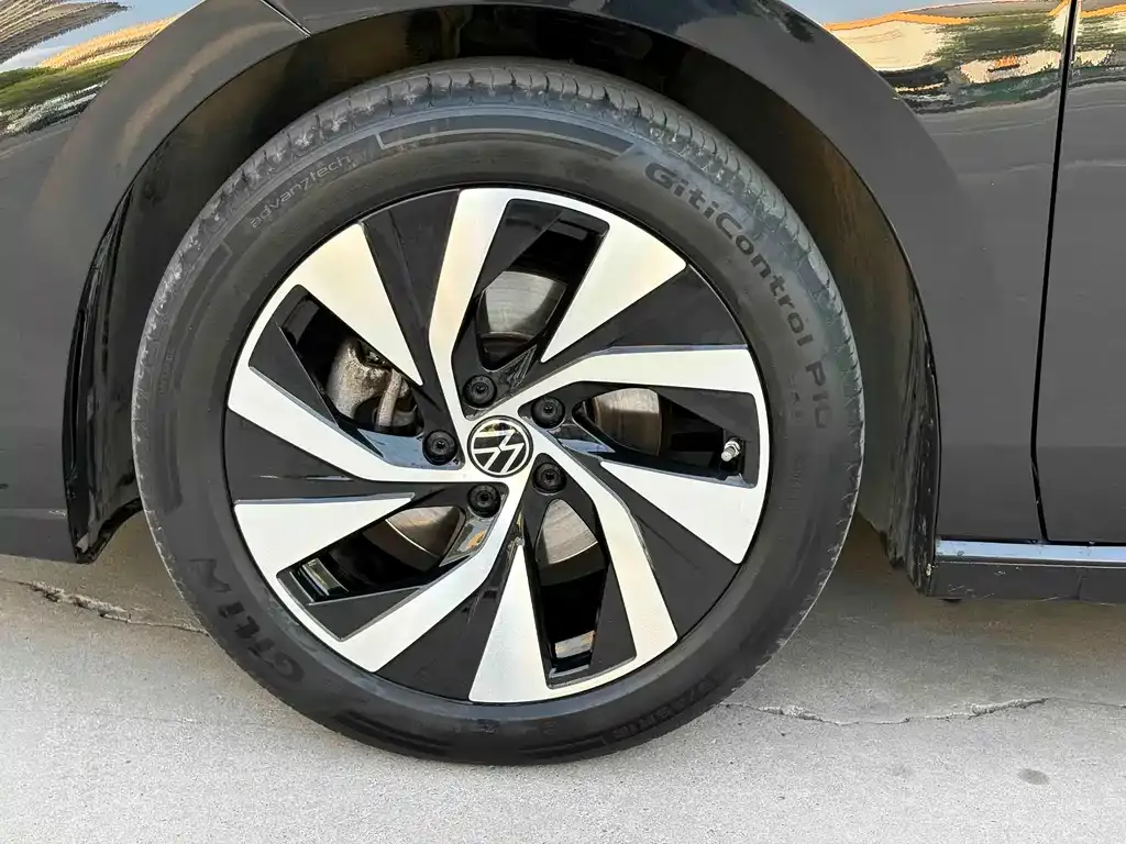 Volkswagen Passat — фото 4