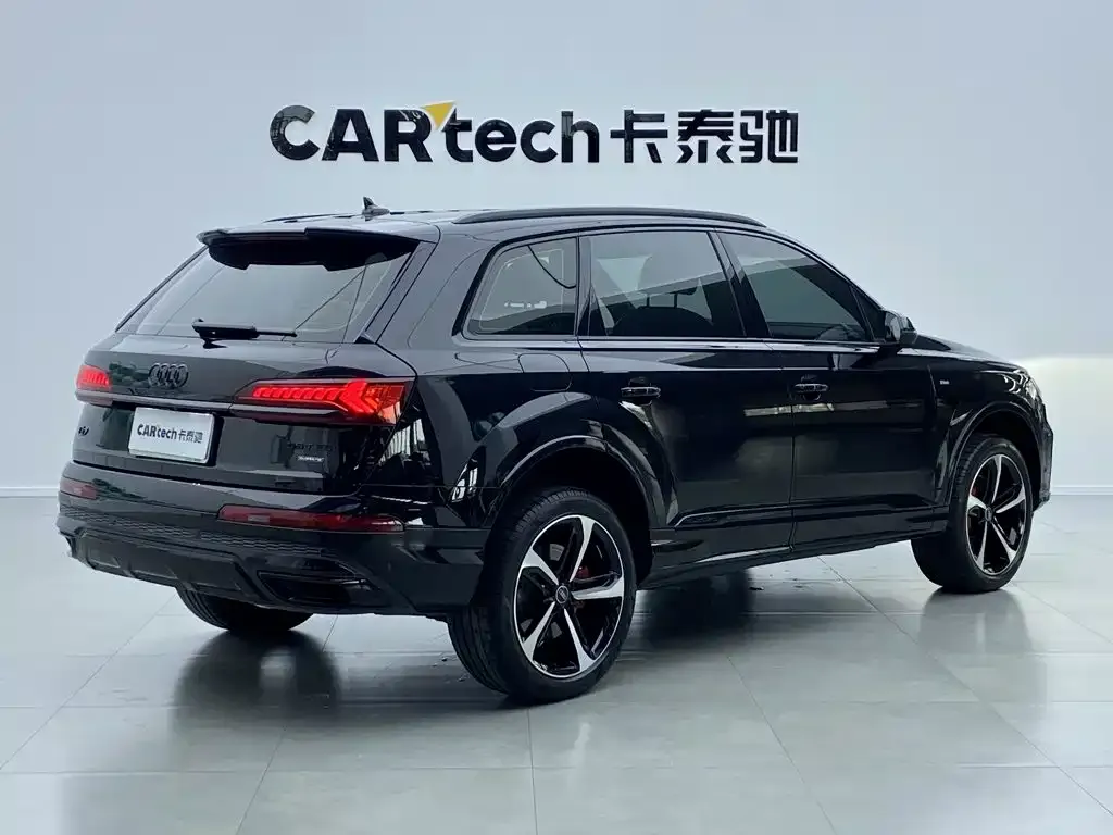 Audi Q7 — фото 5