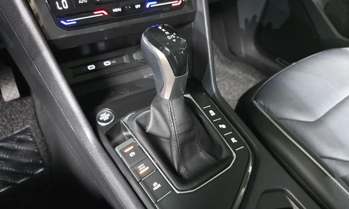 Volkswagen Tiguan — фото 7