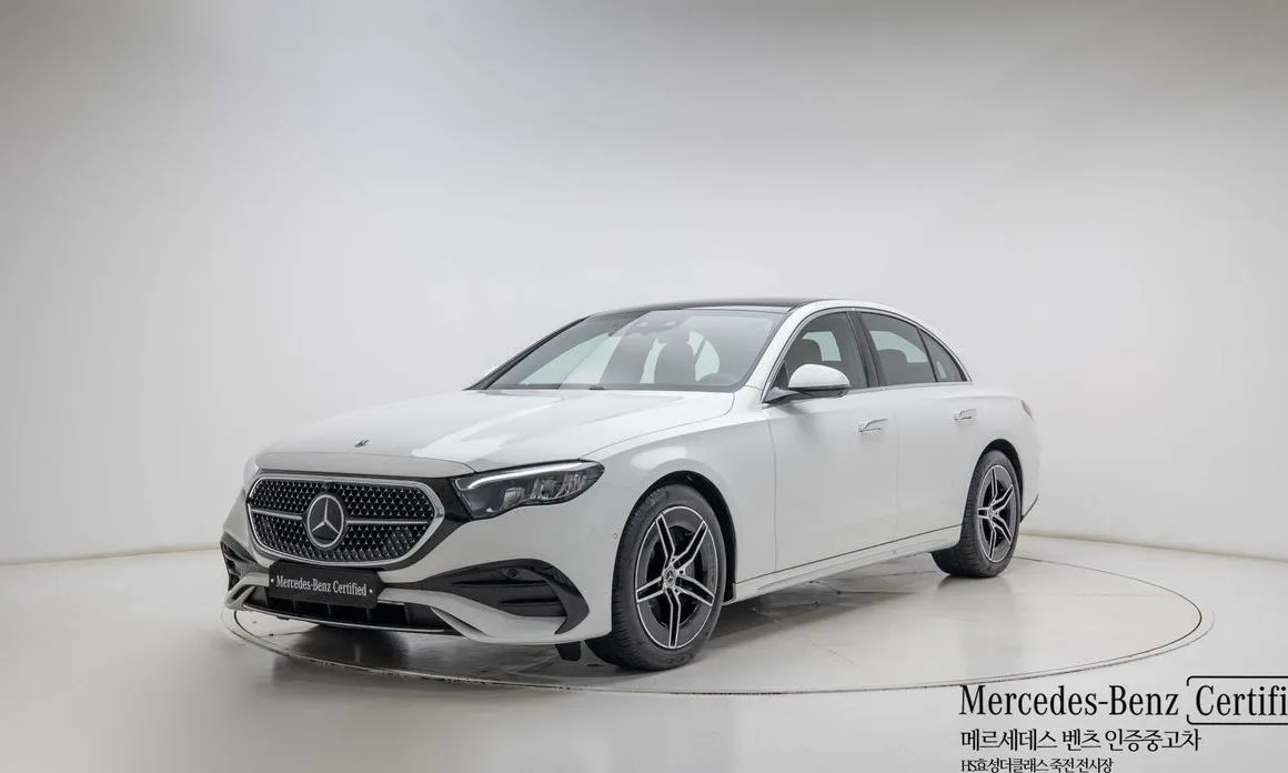 Mercedes-Benz E-Class — фото 1