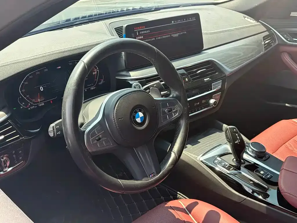 BMW 5 Series — фото 4