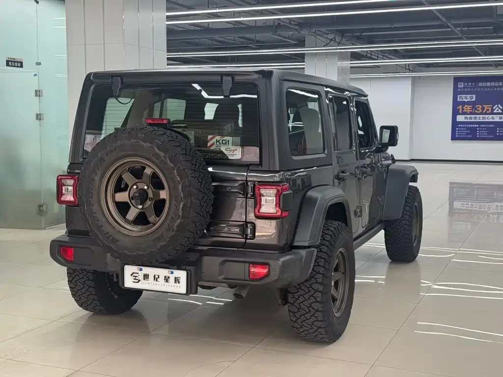 Jeep Wrangler — фото 4