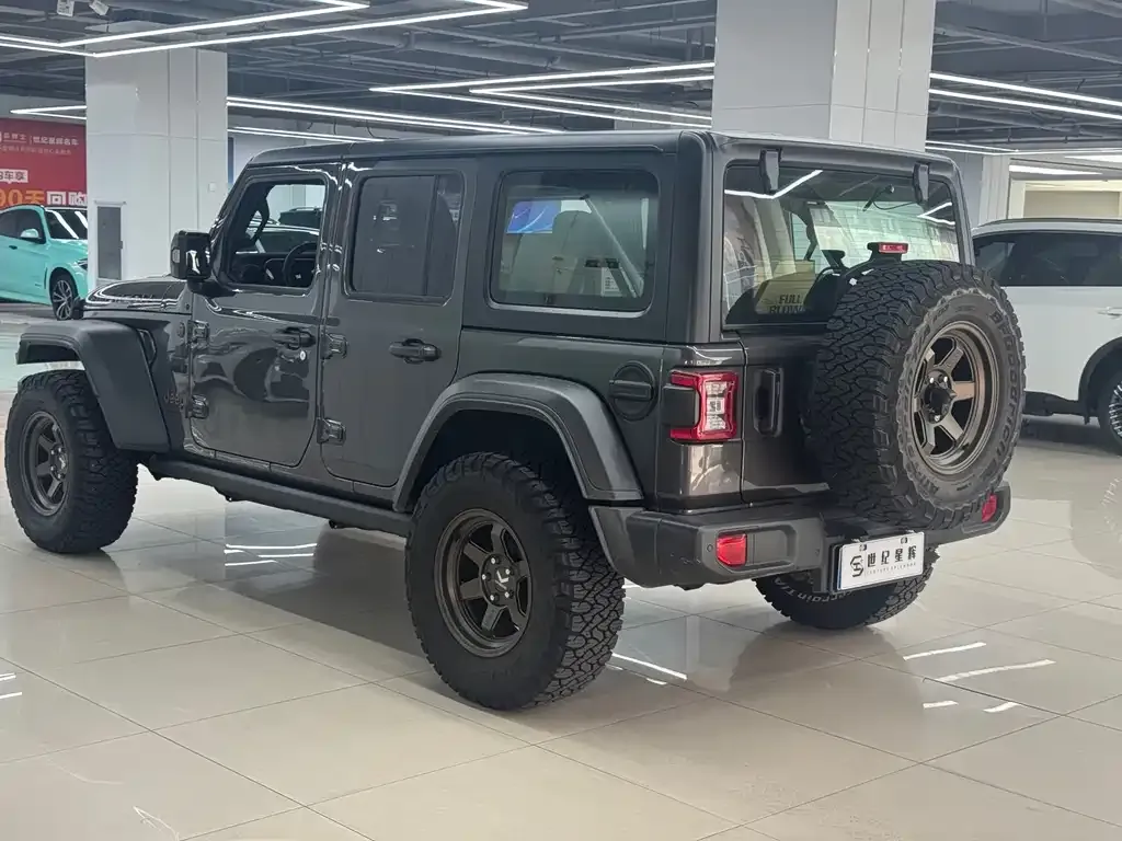Jeep Wrangler — фото 6