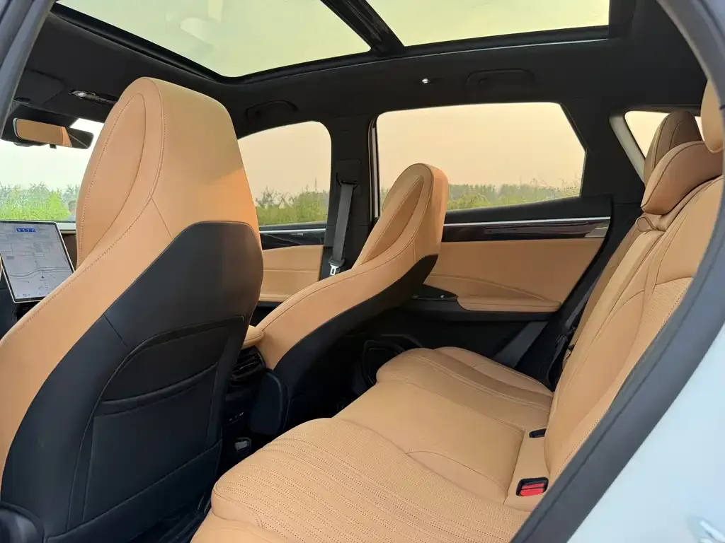 Geely Galaxy L7 — фото 3