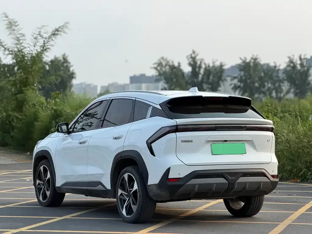 Geely Galaxy L7 — фото 10