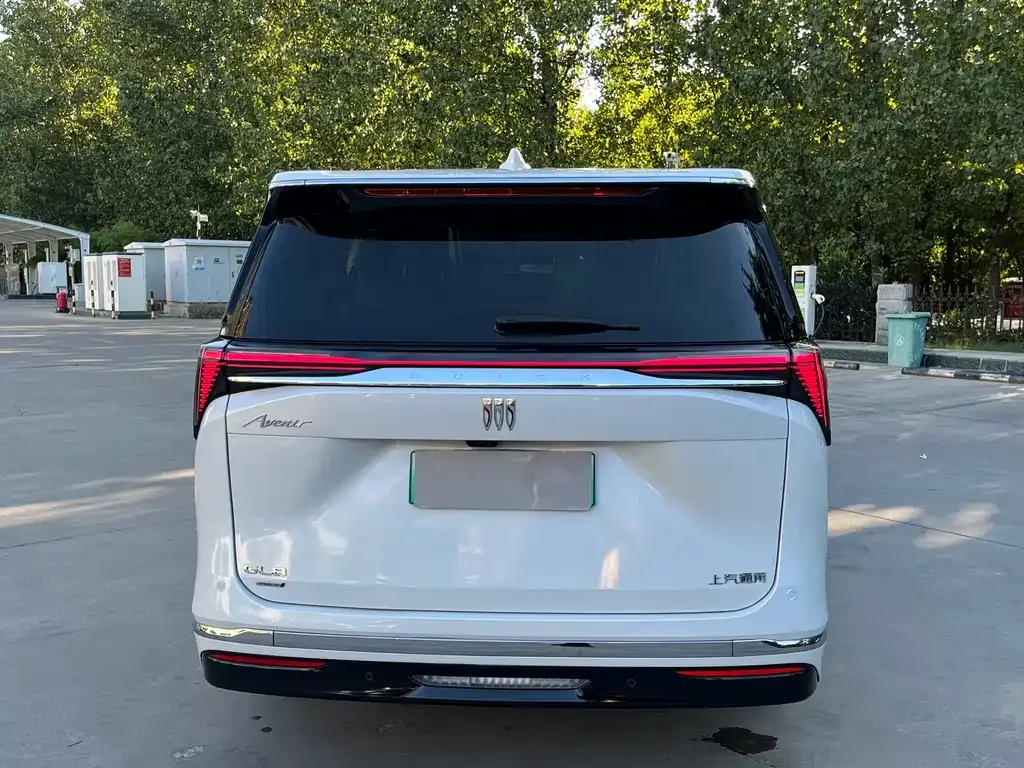 Buick GL8 Hybrid — фото 5