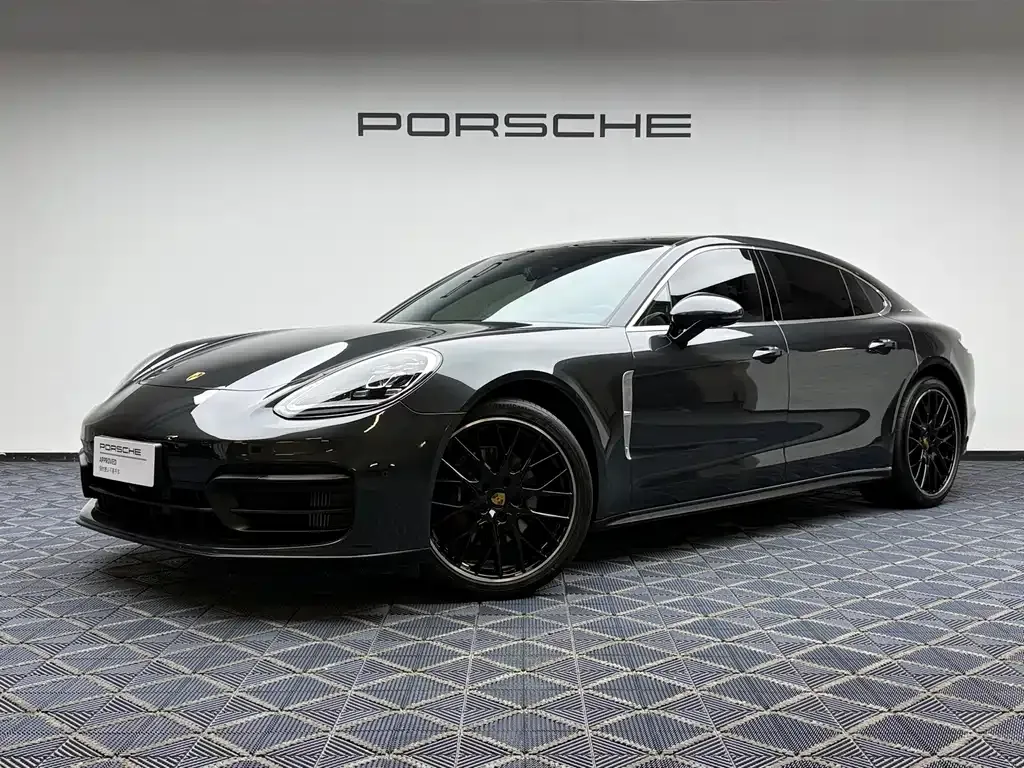 Porsche Panamera — фото 1
