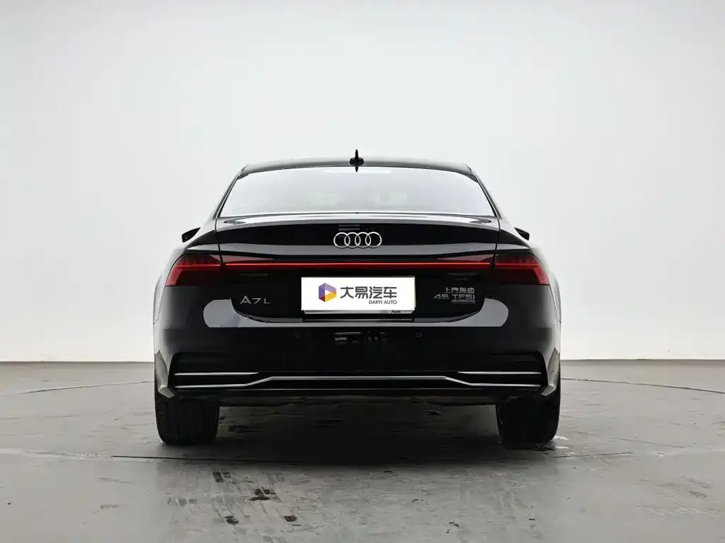 Audi A7L — фото 2