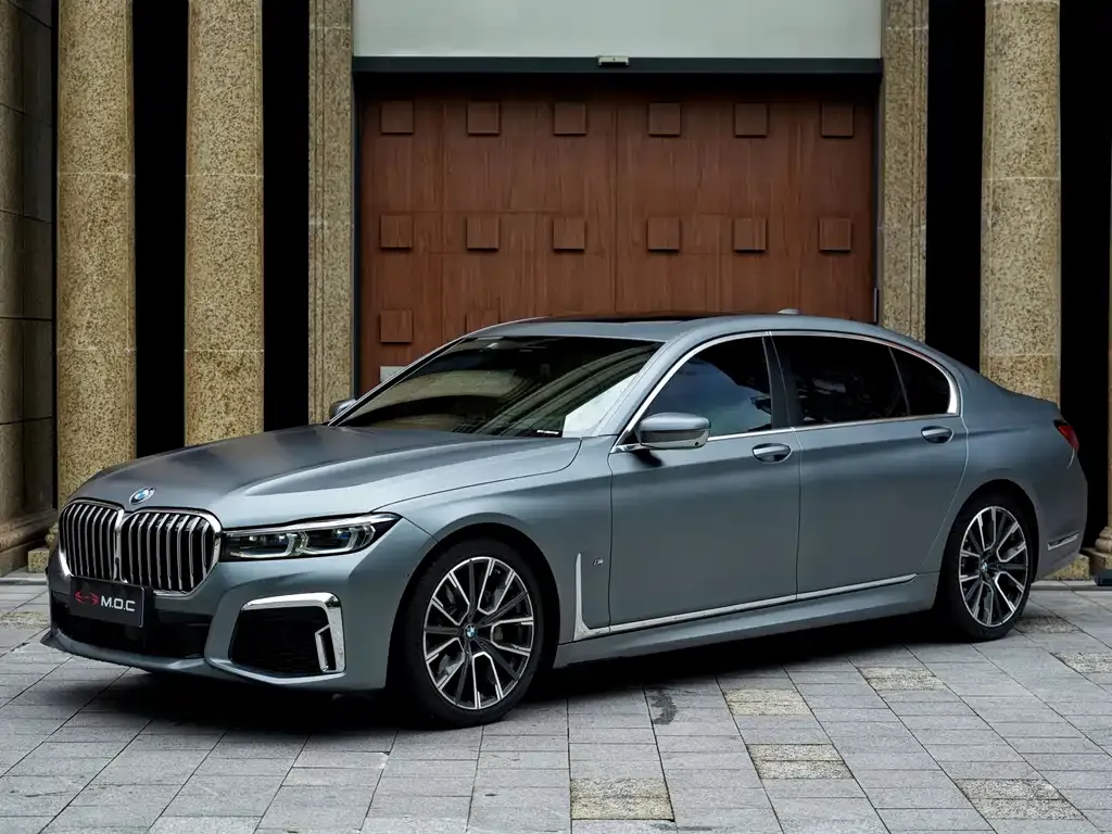 BMW 7 Series — фото 1