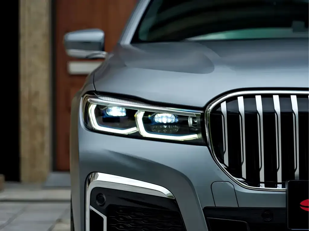 BMW 7 Series — фото 9