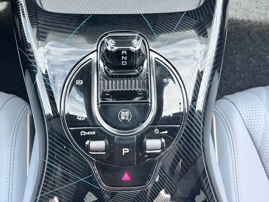 BYD Seal — фото 10