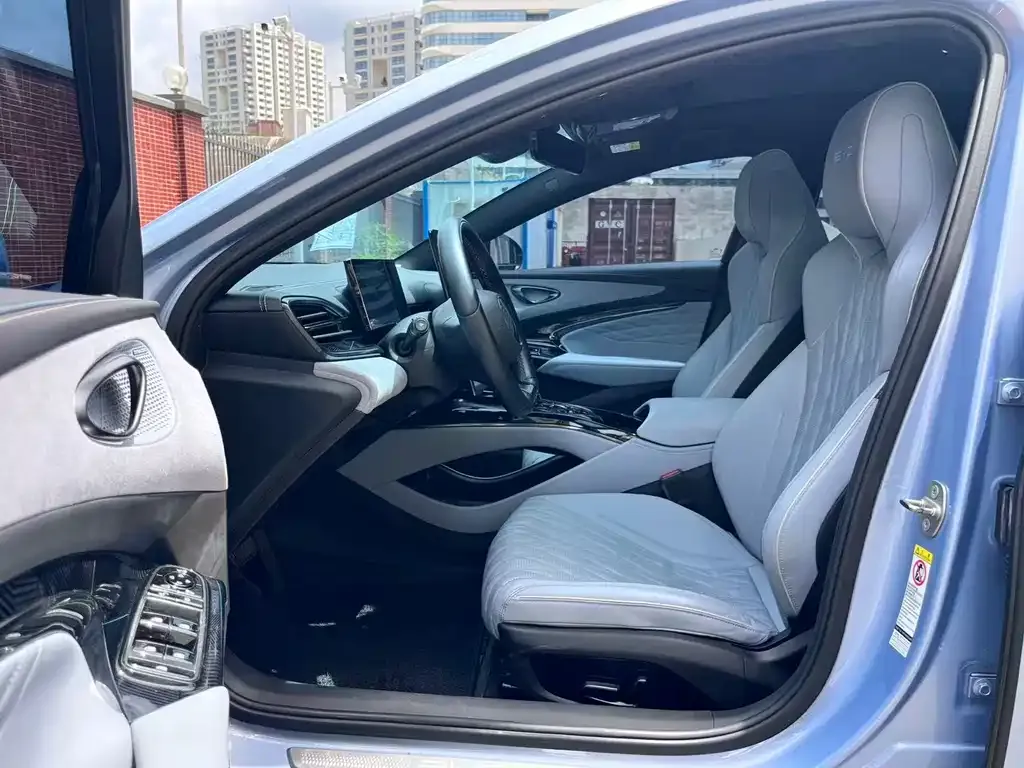 BYD Seal — фото 4