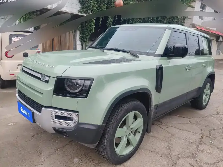 Land Rover Defender — фото 1