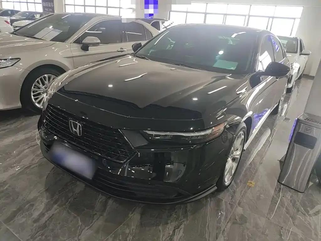 Honda Accord — фото 1
