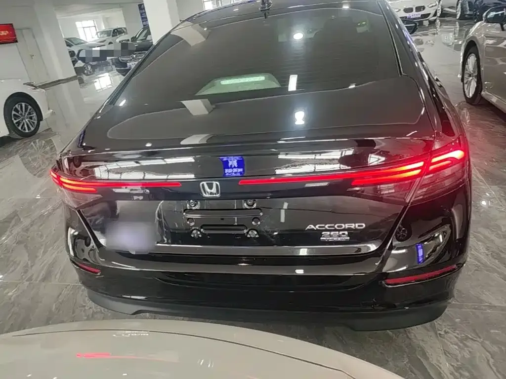 Honda Accord — фото 3