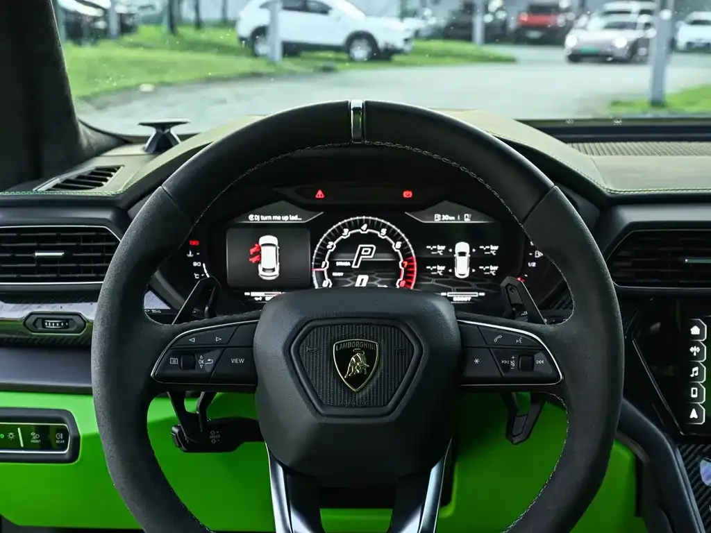 Lamborghini Urus — фото 2