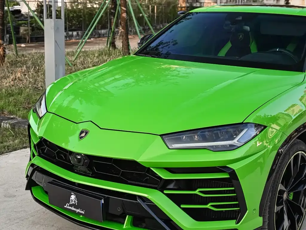 Lamborghini Urus — фото 10