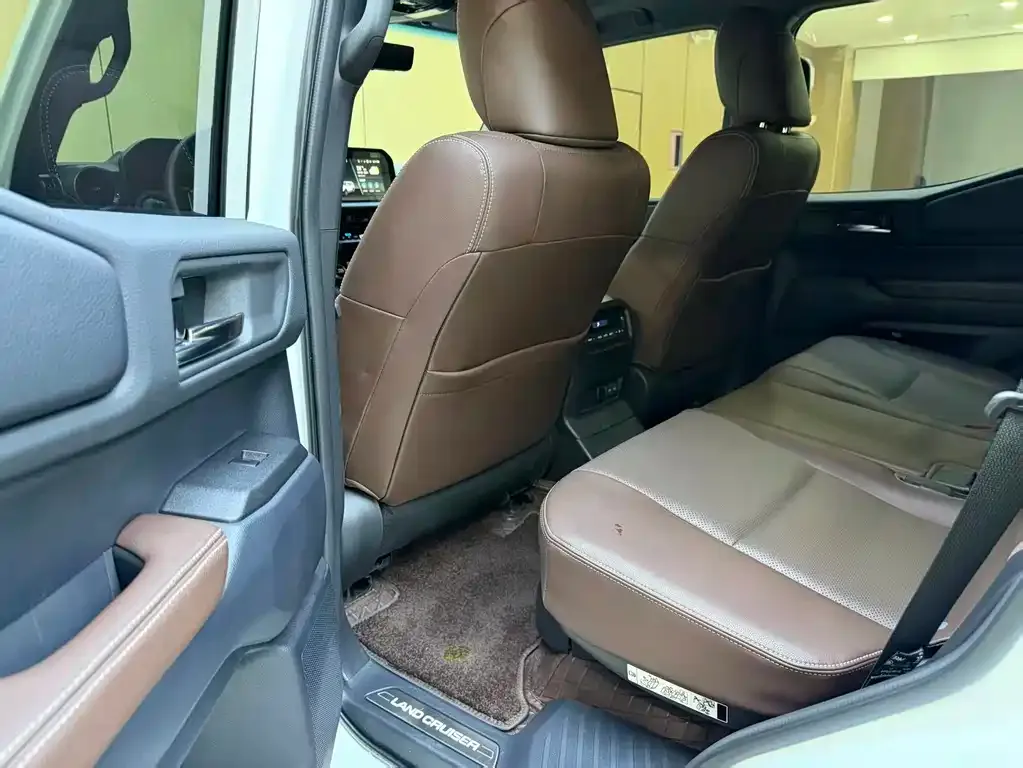 Toyota Prado — фото 3